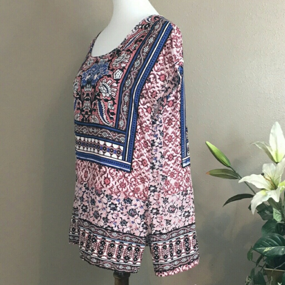 NWT. Bohemian Style Loose Blouse - Picture 2 of 5